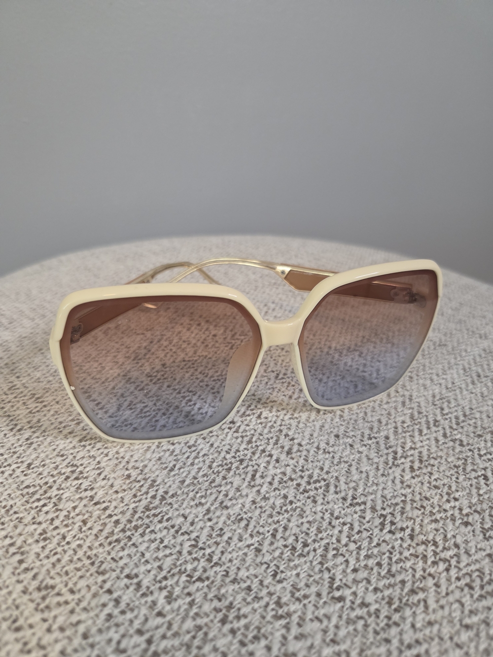Women's Cream Oversized Gradient Sunglasses